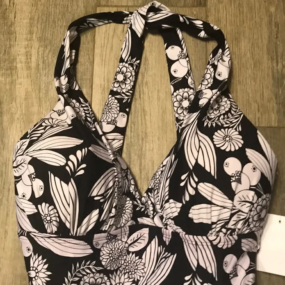La Blanca floral swimsuit.  NWOT